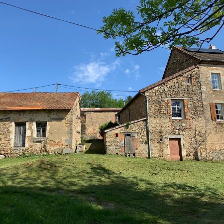 Busset Liages Situe Dans Le Bourbonnais 1 Chambres Lit Double Et Un Clic Clac Экстерьер фото