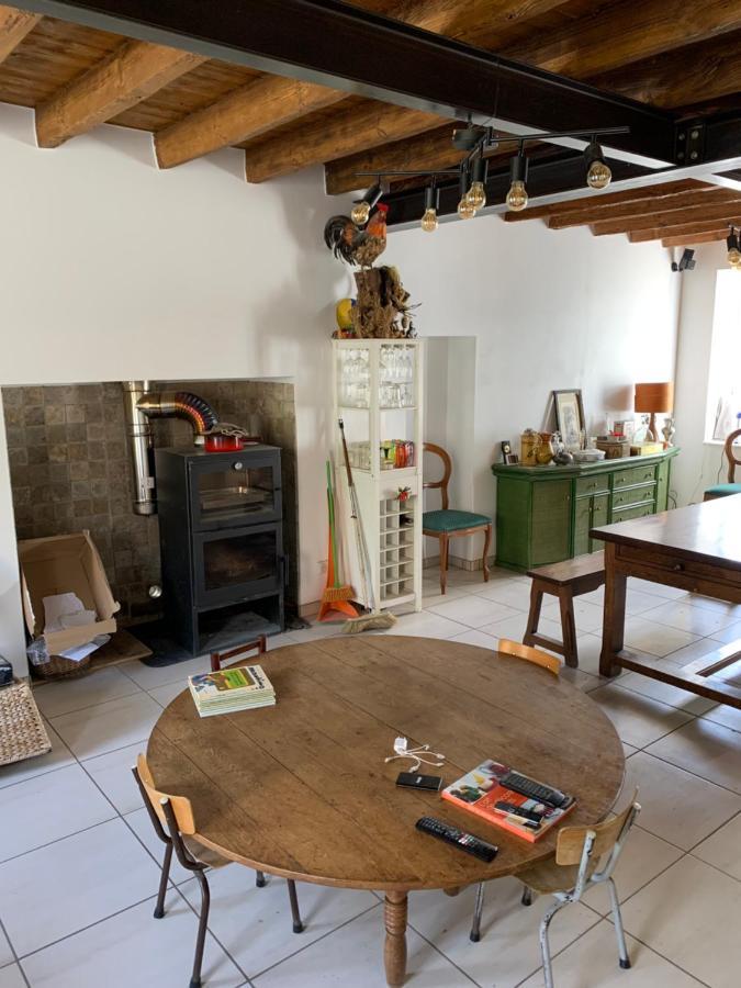 Busset Liages Situe Dans Le Bourbonnais 1 Chambres Lit Double Et Un Clic Clac Экстерьер фото
