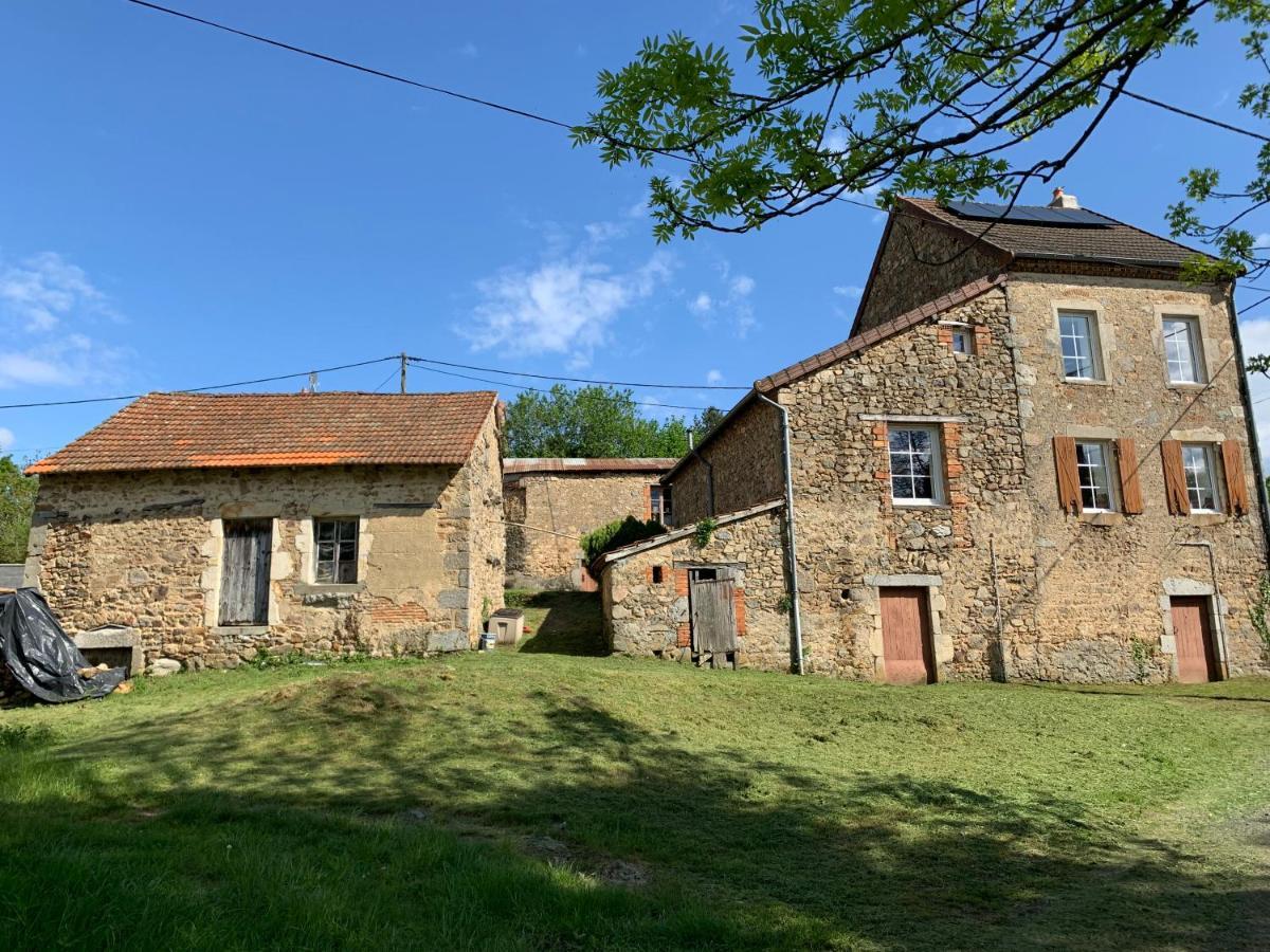 Busset Liages Situe Dans Le Bourbonnais 1 Chambres Lit Double Et Un Clic Clac Экстерьер фото